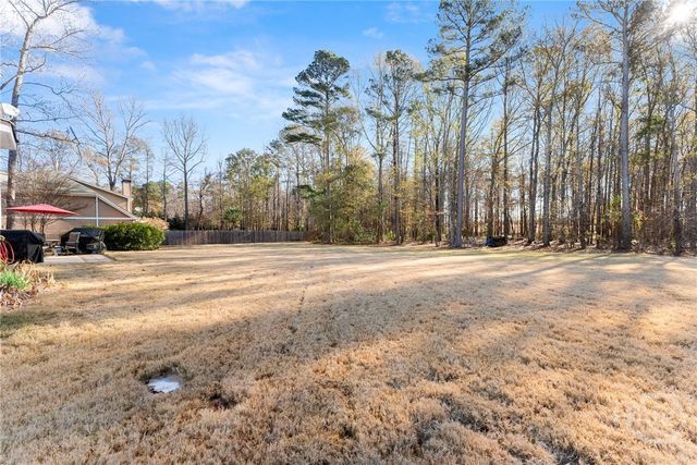 725 Larry Lane, Winder, GA 30680