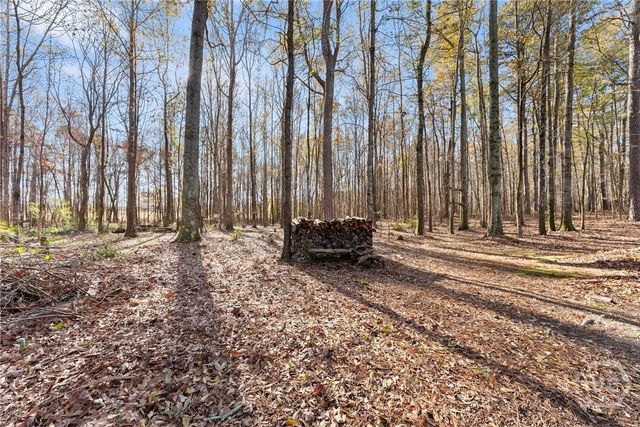 725 Larry Lane, Winder, GA 30680