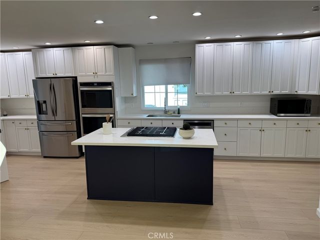 22928 Leonora, Woodland Hills, CA 91367
