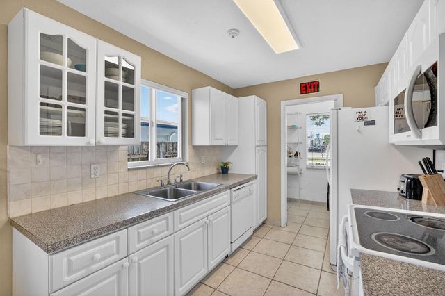 301 SW 16th Street, Fort Lauderdale, FL 33315