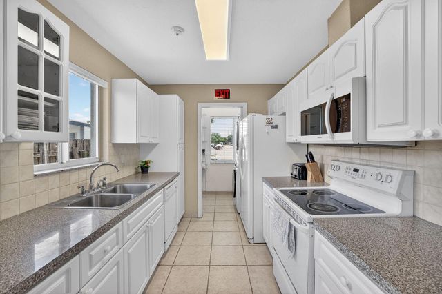 301 SW 16th Street, Fort Lauderdale, FL 33315