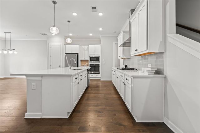 240 Walker Avenue, Roswell, GA 30076