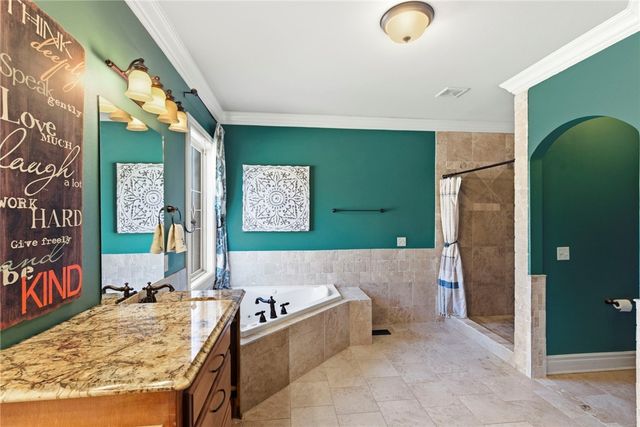 405 NW O Street, Bentonville, AR 72712