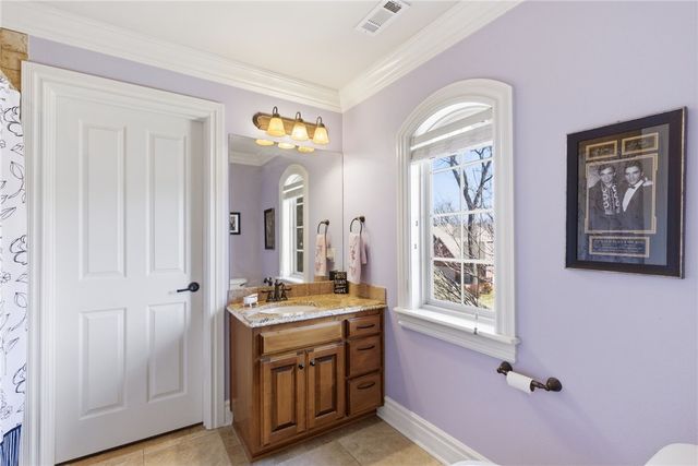 405 NW O Street, Bentonville, AR 72712