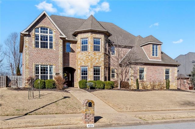 405 NW O Street, Bentonville, AR 72712
