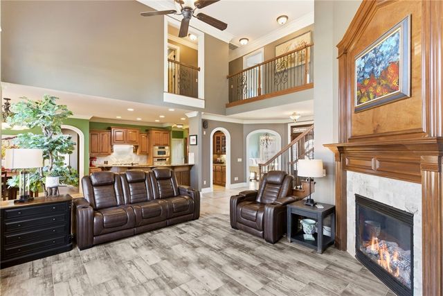 405 NW O Street, Bentonville, AR 72712