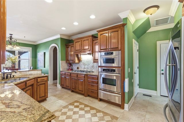 405 NW O Street, Bentonville, AR 72712