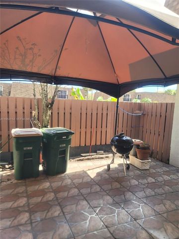 5961 NW 54th Ln, Tamarac, FL 33319