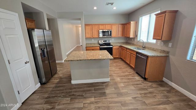 1928 W ST EXUPERY Drive, Phoenix, AZ 85086