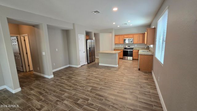 1928 W ST EXUPERY Drive, Phoenix, AZ 85086