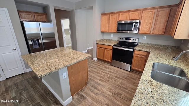 1928 W ST EXUPERY Drive, Phoenix, AZ 85086