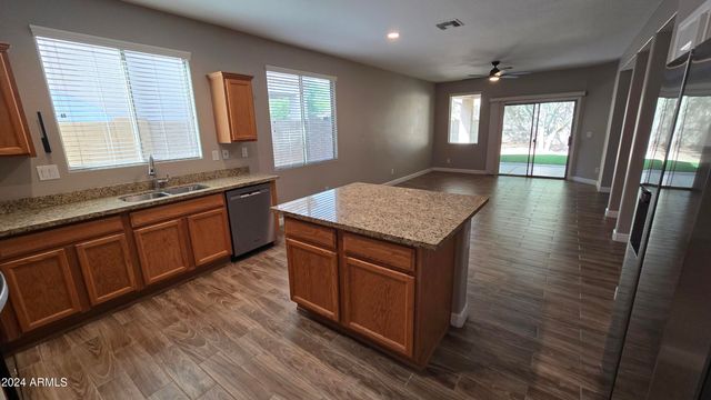 1928 W ST EXUPERY Drive, Phoenix, AZ 85086