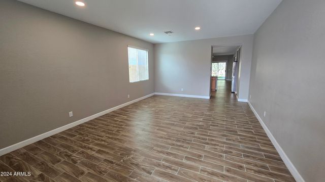 1928 W ST EXUPERY Drive, Phoenix, AZ 85086