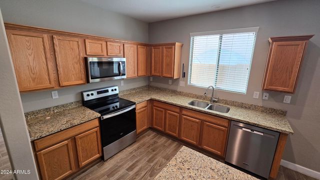 1928 W ST EXUPERY Drive, Phoenix, AZ 85086