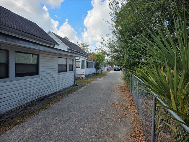 404 NW 7TH STREET, Mulberry, FL 33860