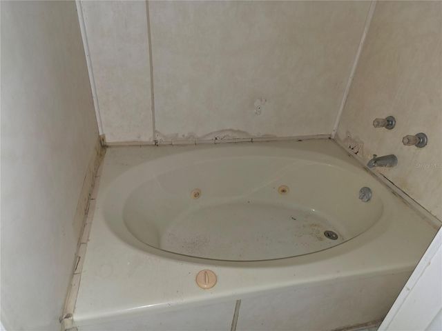 404 NW 7TH STREET, Mulberry, FL 33860