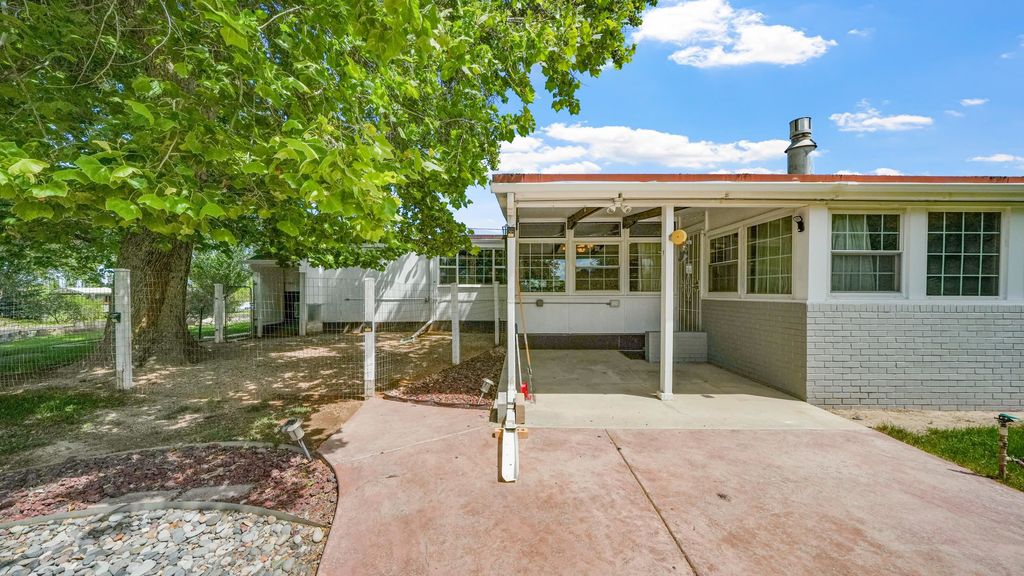 696 Crestridge Drive, Grand Junction, CO 81506
