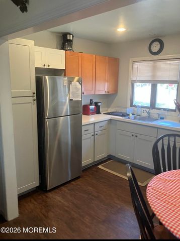 34 E Surf Way, Lavallette, NJ 08735