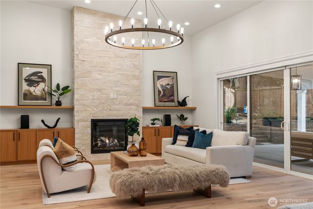 11204 108th Ave NE, Kirkland, WA 98033