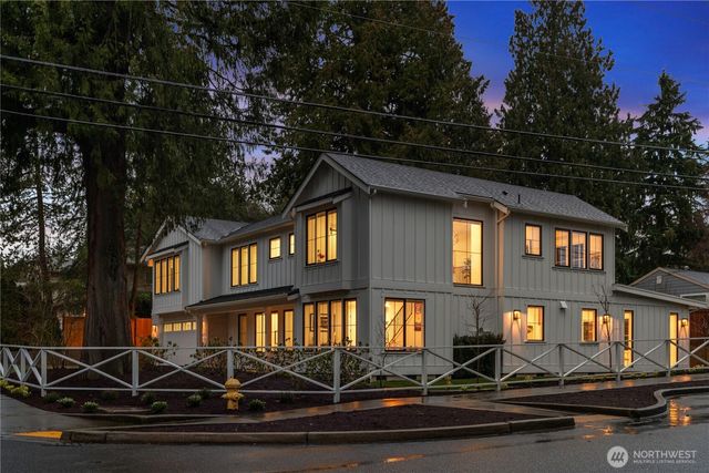 11204 108th Ave NE, Kirkland, WA 98033