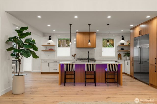 11204 108th Ave NE, Kirkland, WA 98033