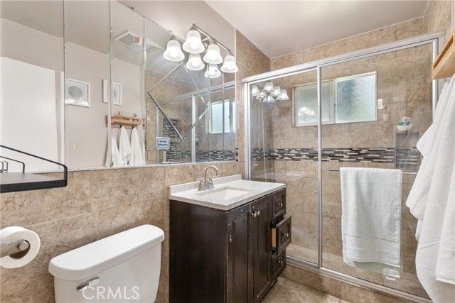 5515 N Duxford, Azusa, CA 91702