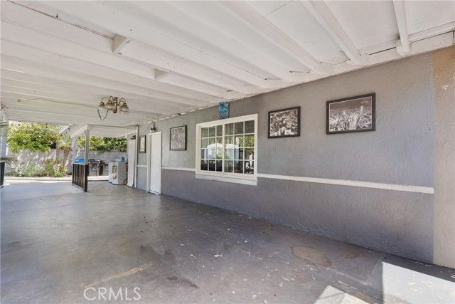 5515 N Duxford, Azusa, CA 91702