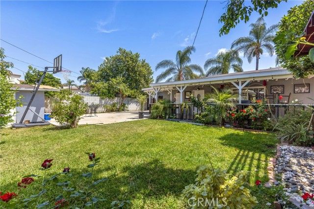 5515 N Duxford, Azusa, CA 91702