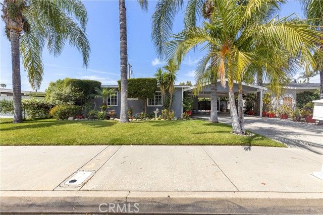 5515 N Duxford, Azusa, CA 91702