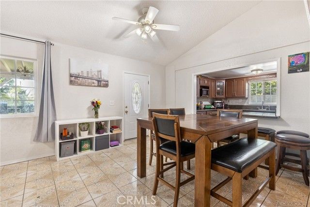 5515 N Duxford, Azusa, CA 91702