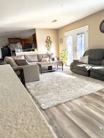 1912 Wildwood Way, Roseville, CA 95661