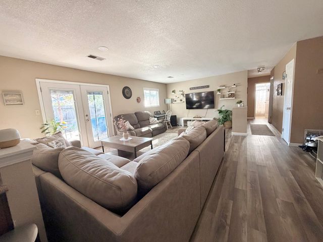 1912 Wildwood Way, Roseville, CA 95661