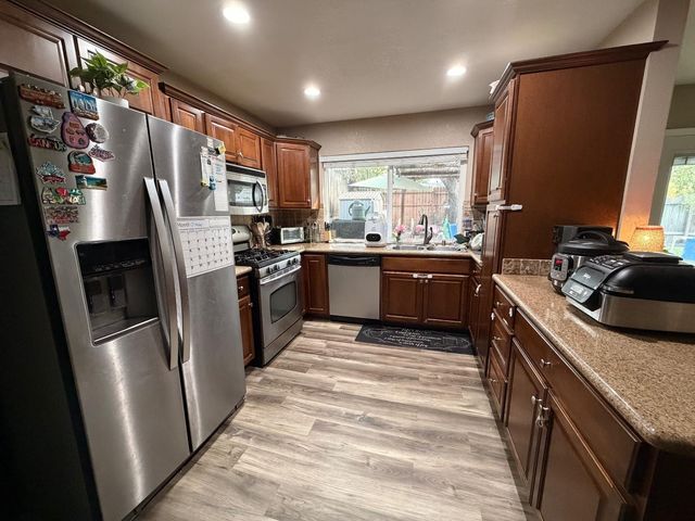 1912 Wildwood Way, Roseville, CA 95661