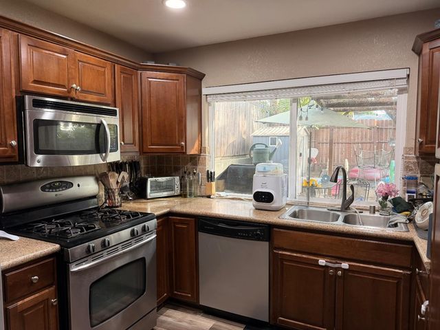 1912 Wildwood Way, Roseville, CA 95661