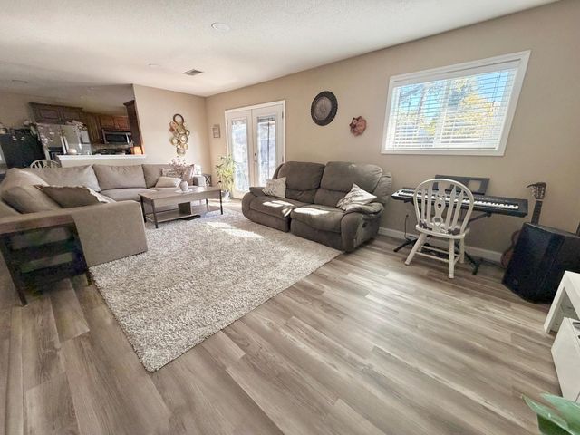 1912 Wildwood Way, Roseville, CA 95661