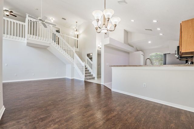 11237 LAKE LANIER DR, Riverview, FL 33569