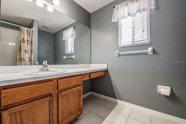 11237 LAKE LANIER DR, Riverview, FL 33569