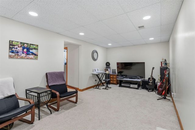 15250 Hofma Drive, Grand Haven, MI 49417