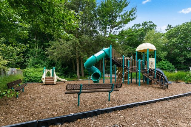 15250 Hofma Drive, Grand Haven, MI 49417