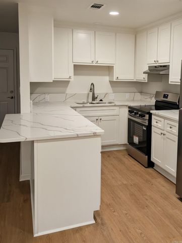 1720 E Sullenberger Avenue, Malvern, AR 72104