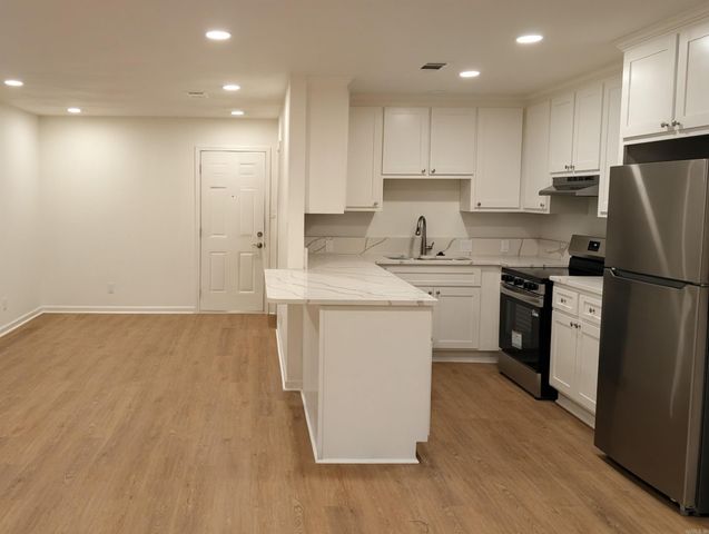 1720 E Sullenberger Avenue, Malvern, AR 72104