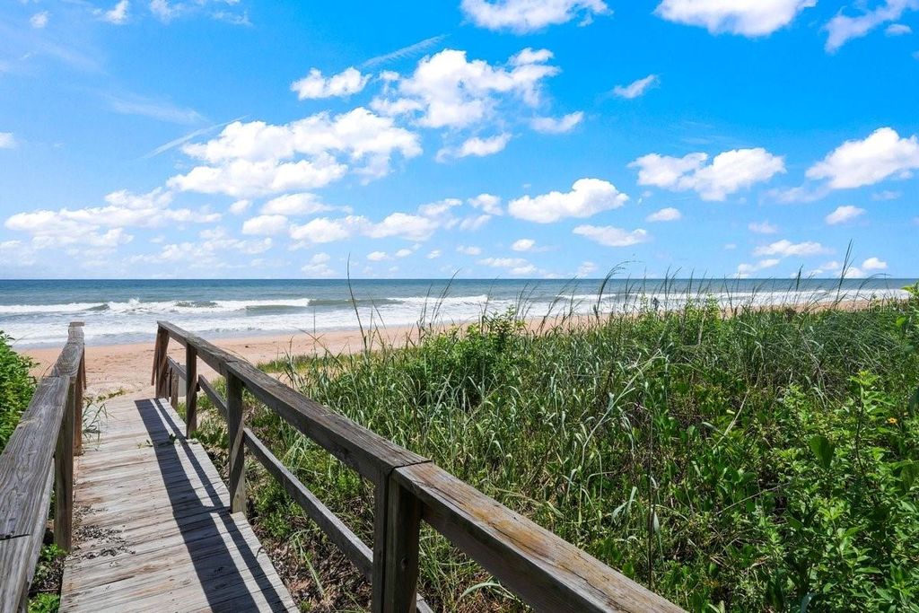 Image 33 of property listing at 3 OCEAN EDGE DRIVE, Ormond Beach, FL 32176