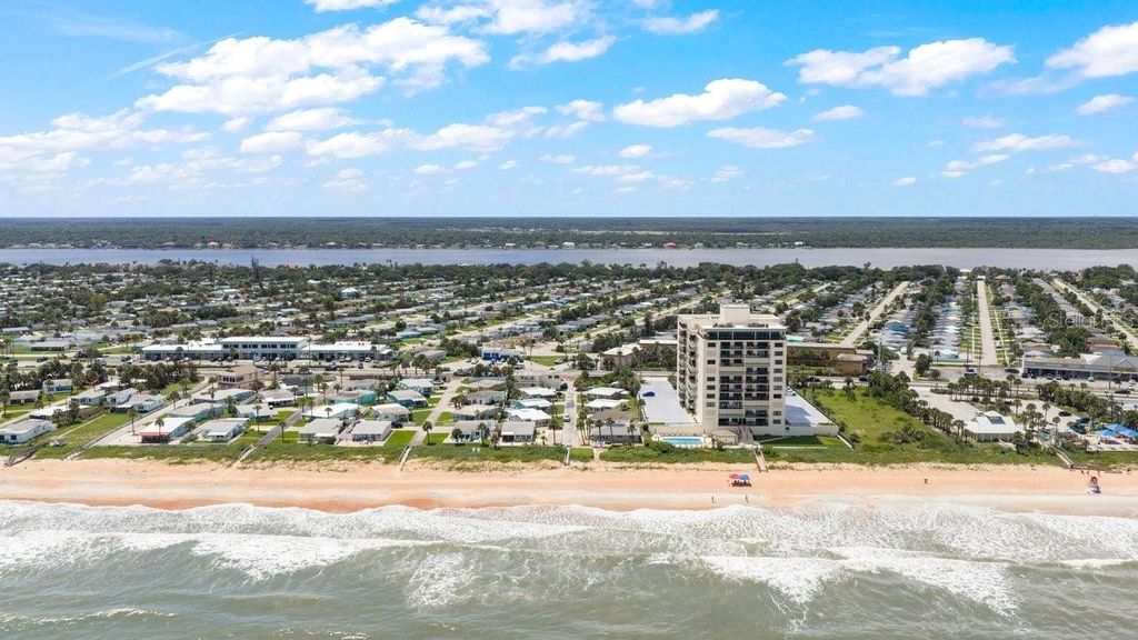 Image 36 of property listing at 3 OCEAN EDGE DRIVE, Ormond Beach, FL 32176