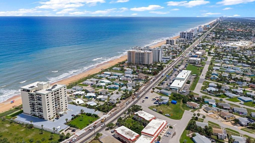 Image 40 of property listing at 3 OCEAN EDGE DRIVE, Ormond Beach, FL 32176