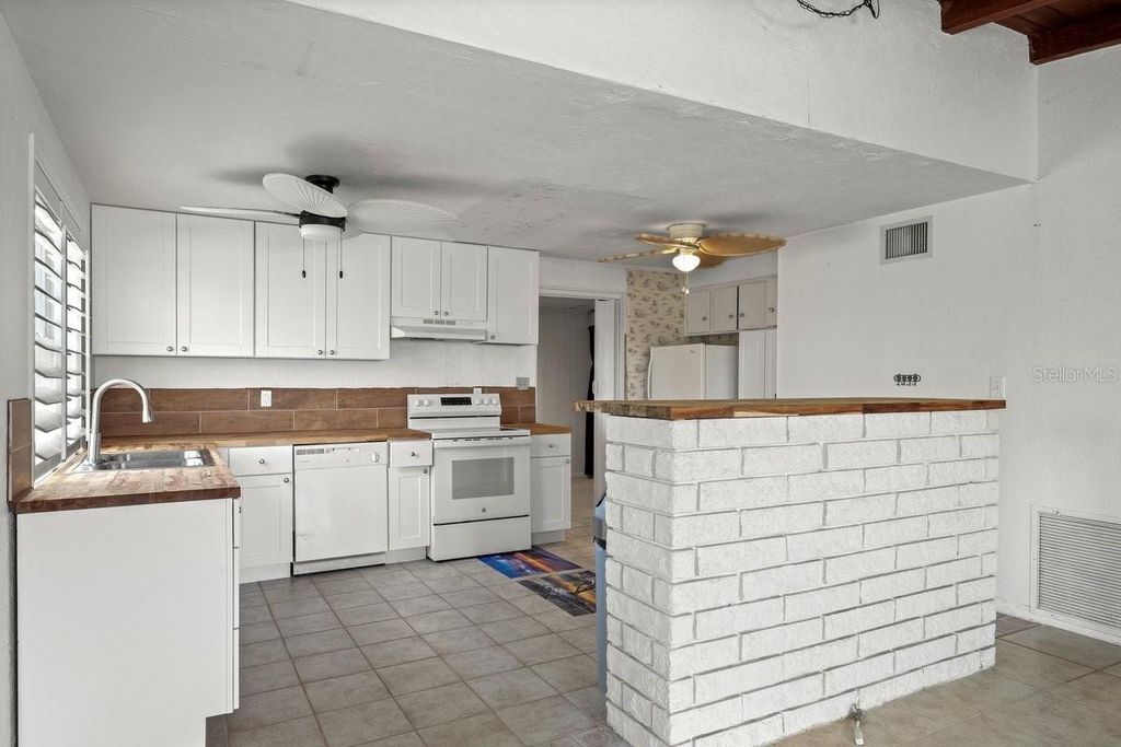 Image 5 of property listing at 3 OCEAN EDGE DRIVE, Ormond Beach, FL 32176