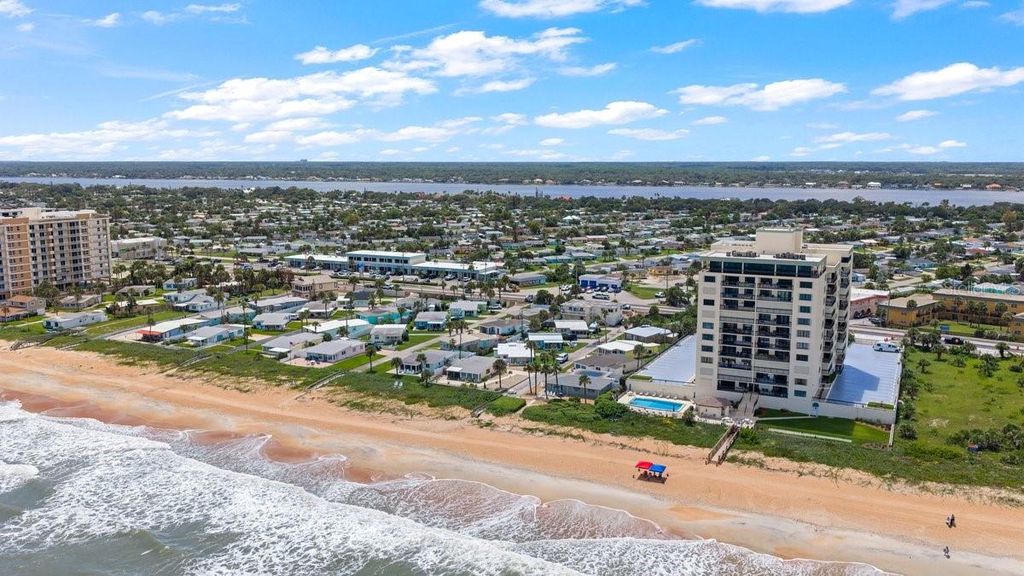Image 41 of property listing at 3 OCEAN EDGE DRIVE, Ormond Beach, FL 32176