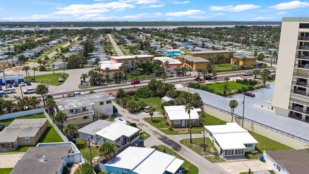 Image 42 of property listing at 3 OCEAN EDGE DRIVE, Ormond Beach, FL 32176