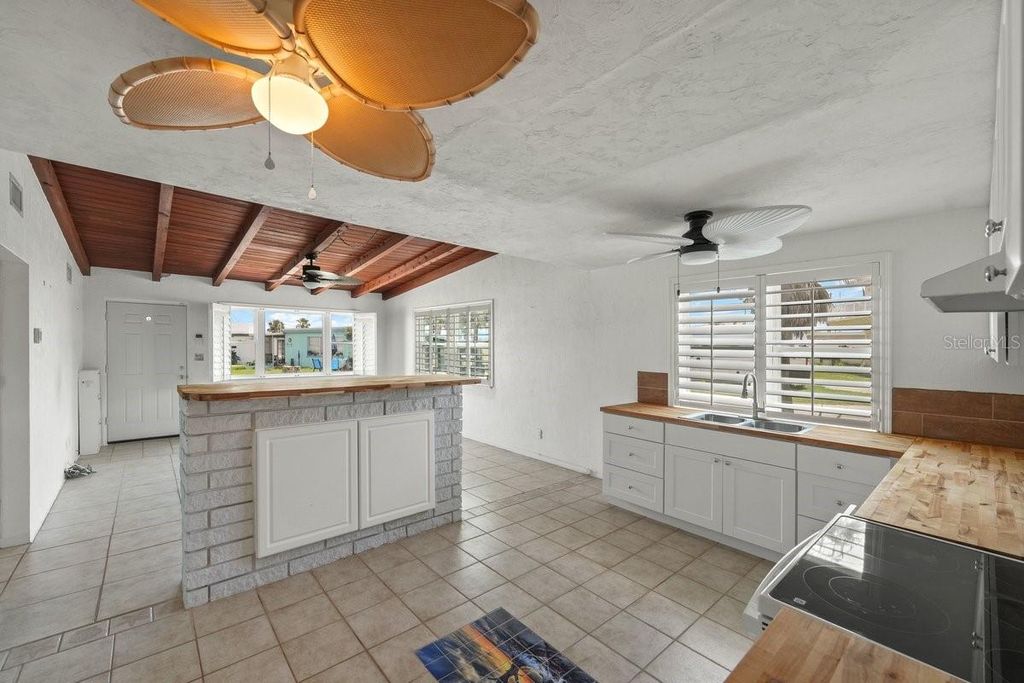 Image 7 of property listing at 3 OCEAN EDGE DRIVE, Ormond Beach, FL 32176