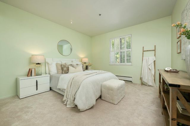 1515 Floribunda Avenue 304, Burlingame, CA 94010