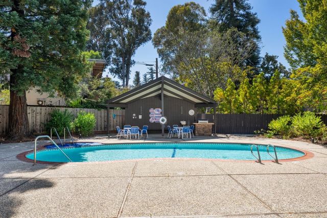 1515 Floribunda Avenue 304, Burlingame, CA 94010